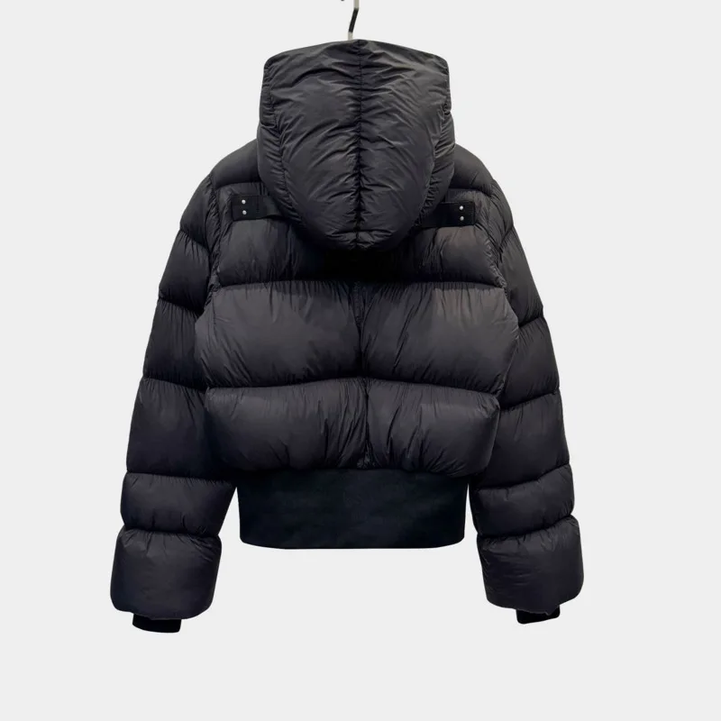 HKSH 2025 Winter New Women Down Coat Hooded Zipper Pockets Wasit Cinching Lightweight Dark High Street Short Warm Jacket HK13328