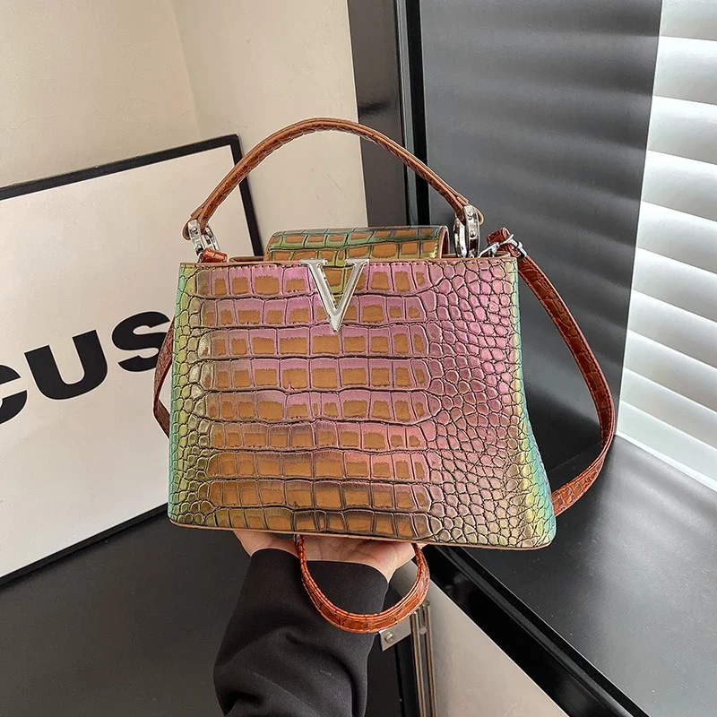 

Luxury Paris Fashion Crossbody Handbag Elegant Minimalist With Solid Color Vintage Letter Logo Perfect For Leisure Women