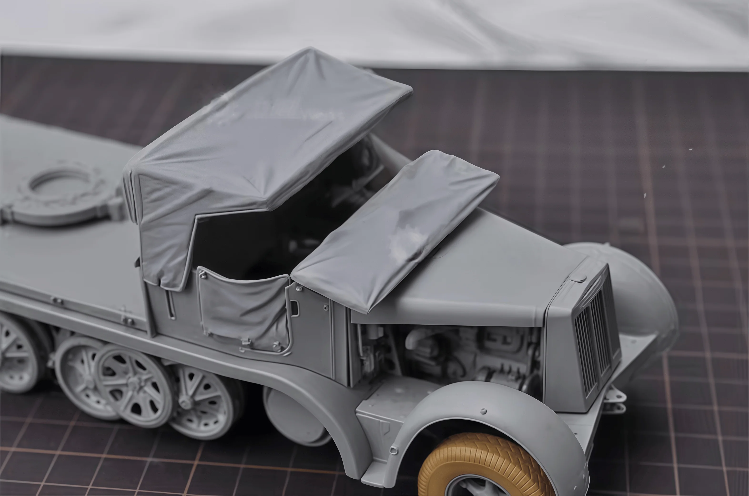 

Комплект для сборки модели из литой смолы 1/35, Sd.kfz 7/1, полугусеничный сарай из смолы для противоалетного пистолета, неокрашенный