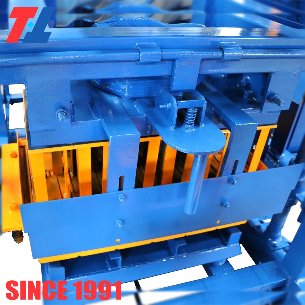 Factory QT4-40 Vibration Cement Brick Making Machine, Low Cost Concrete Hollow Block Machine For Small Brick Plan