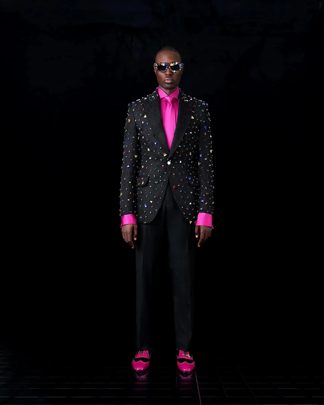 Luxury 2 Pieces Men Suits Beads Tuxedo One Button Slim Floral Jacquard Shiny Formal Prom Wedding Groom Custom Plus Size Diamond