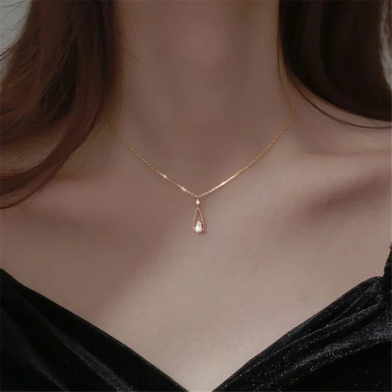 2023 New French Micro-set Zircon Water Drop Temperament Super Fairy Necklace Female Student Clavicle Chain Female Ins Cold Wind