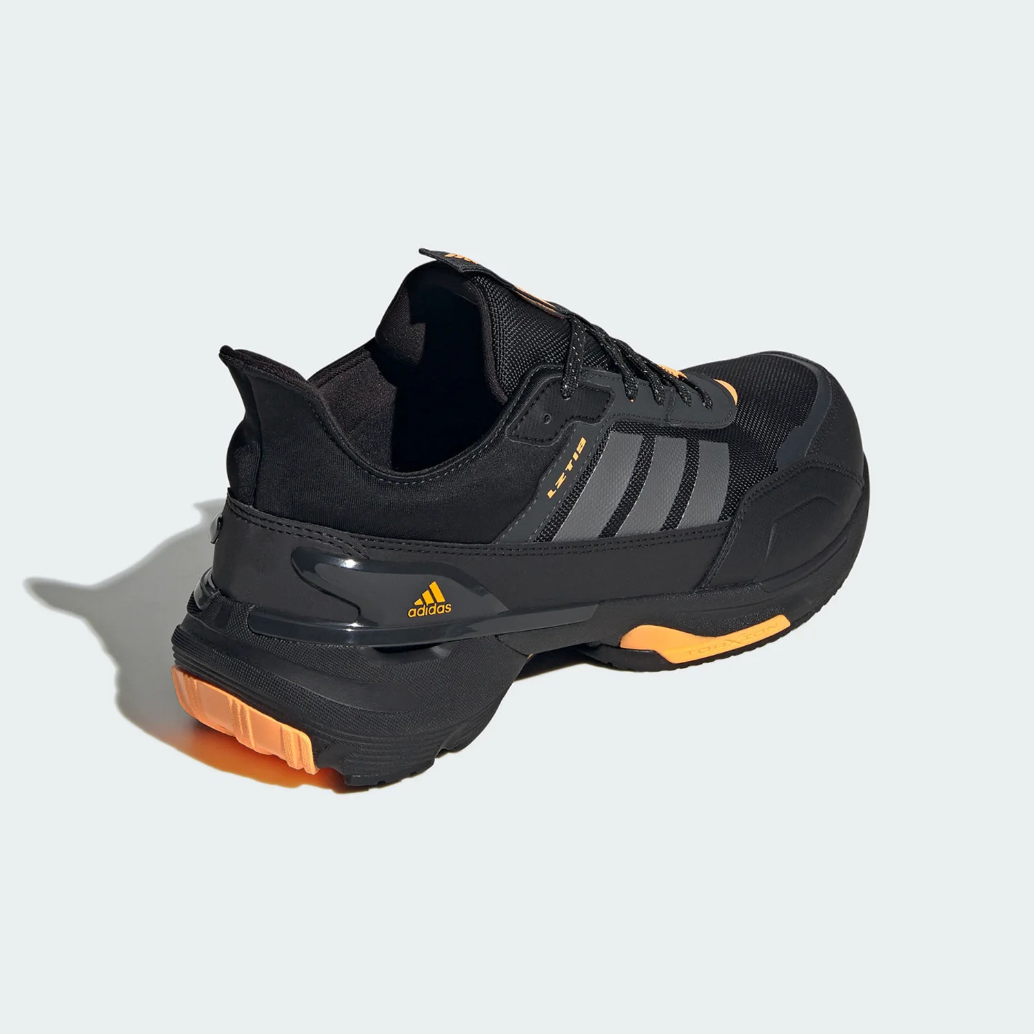 حذاء الجري Adidas الرسمي الأصلي للرجال والنساء بسيط ومقاوم للاهتراء ومبطن ومسامي وغير رسمي IE3418