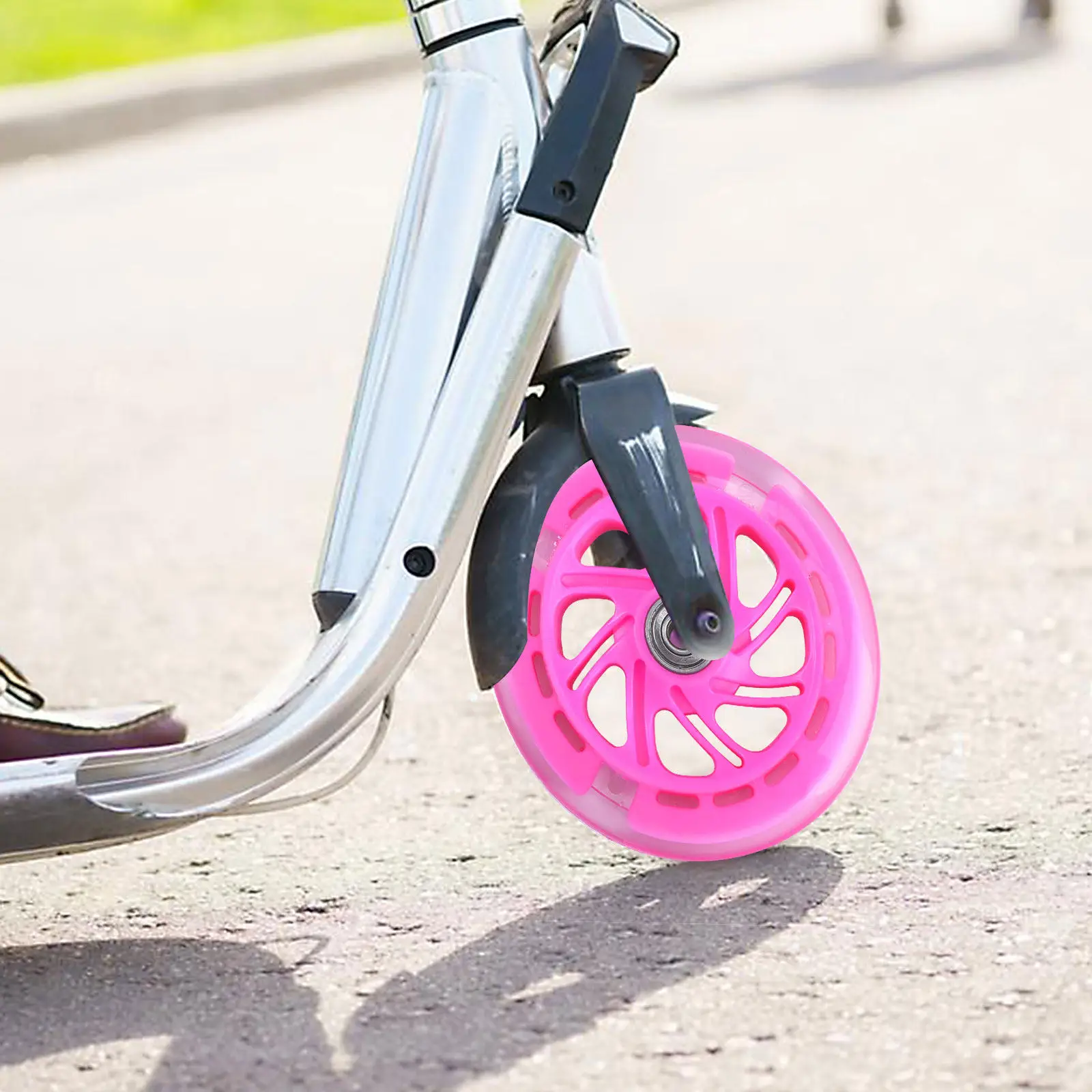 

2Pcs Light Up Scooter Wheels High Elastic Wear-Resistant PU Bearing Fast Speed Replacement PU Scooter Accessories for Roads