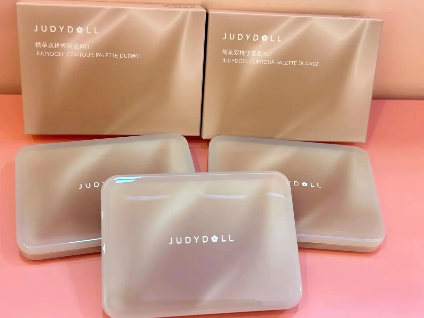 จูดี้ดอลล์ ดับเบิ้ล สปลาสซิ่ง ไฮ กลอส ดิสก์ แมท พาวเดอร์ บรอนเซอร์ ครีม ช่วยให้ผิวหน้ากระจ่างใส แต่งหน้าแบบสามมิติ