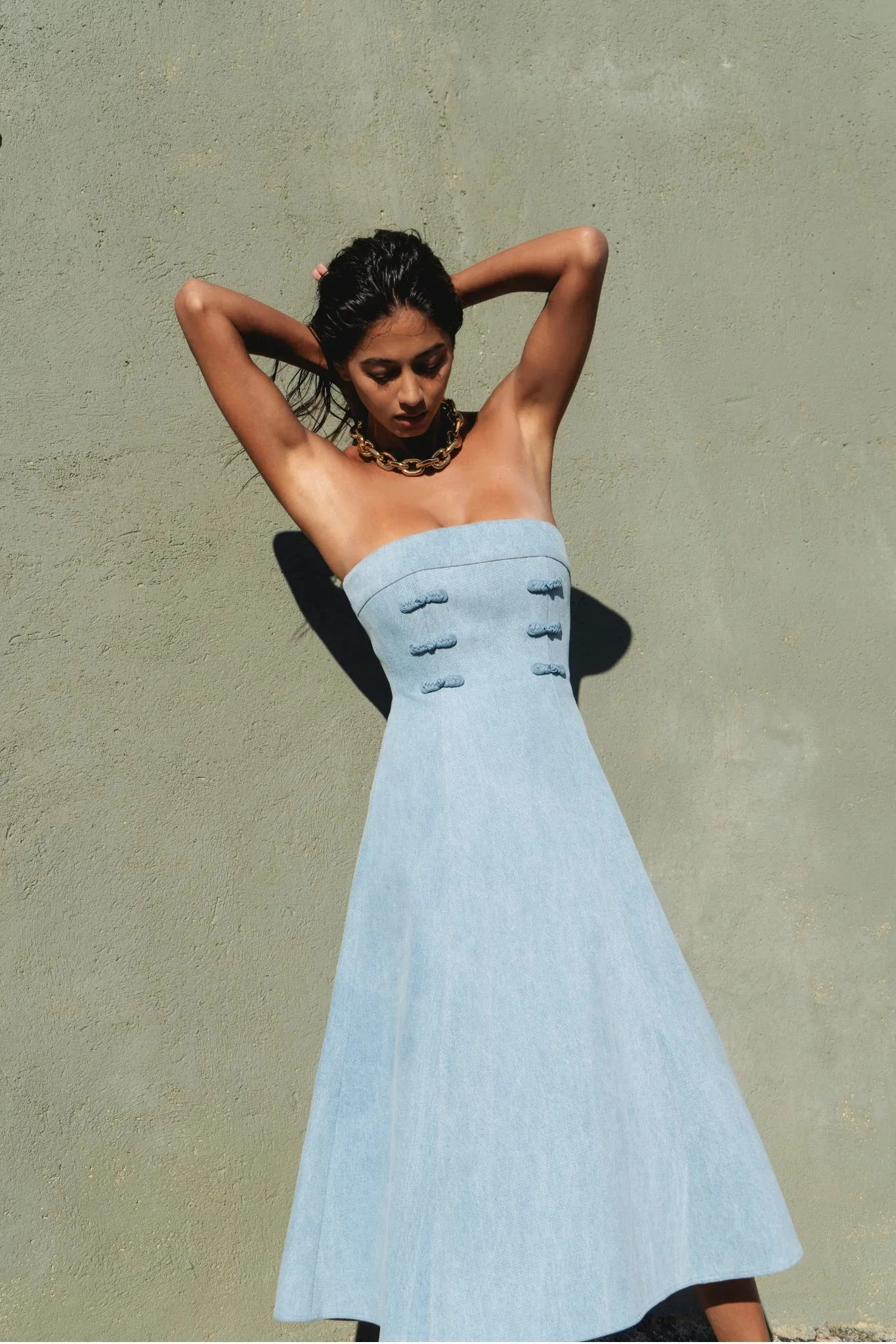 

Новое светло-голубое джинсовое платье миди без бретелек KT 2026 с китайскими пуговицами-лягушками, юбка А-силуэта, наряд для вечеринок и свиданий в восточном стиле