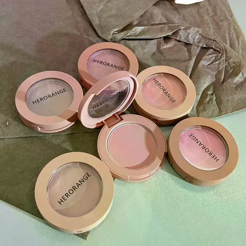 พาเลทท์บลัชออนเนื้อแมทท์แบบนุ่ม สีพีชออเรนจ์มิสต์ ติดทนนาน กันน้ำ ยี่ห้อ HERORANGE