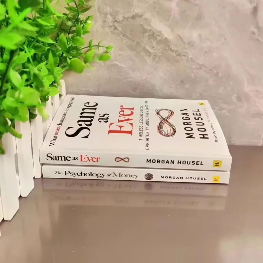 2 كتاب من تأليف مورغان هاوس علم النقود ونفس الكتاب على الإطلاق باللغة الإنجليزية غلاف ورقي