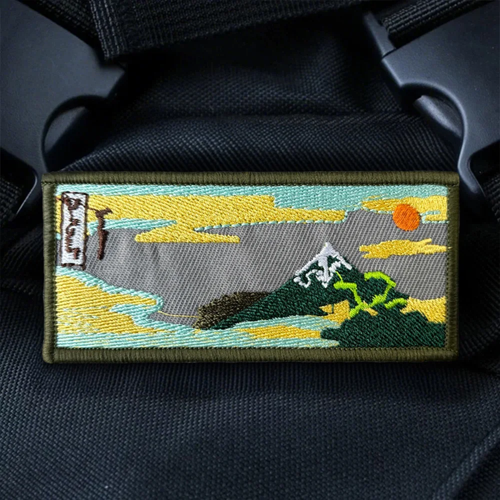 Parche militar bordado Monte Fuji con velcro para brazalete - imagen 4
