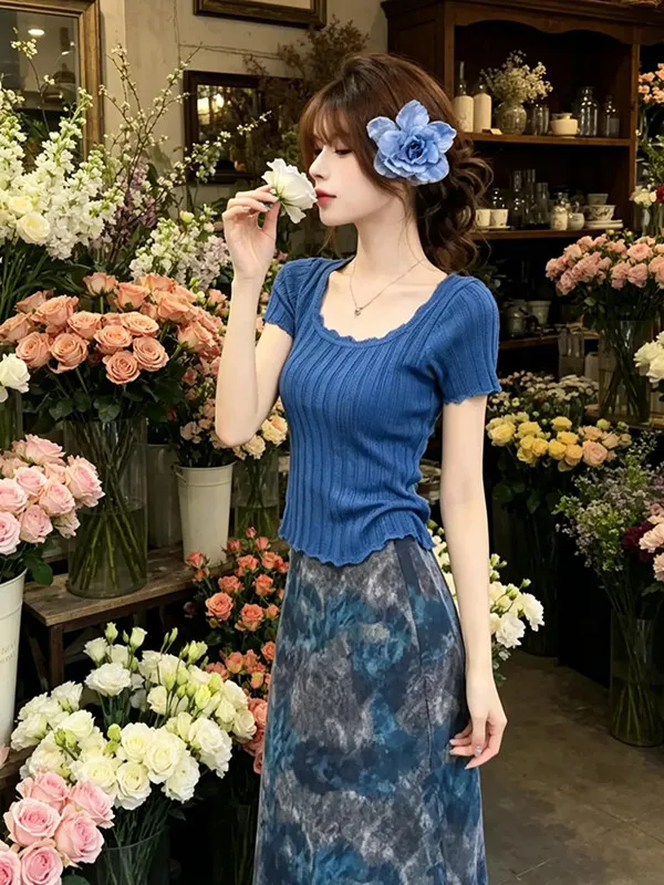 

Blue Short Sleeve Slim Fit Summer New Style Two-Piece Set with Floral Skirt Hip Covering Dress for Women Breathable Fashion