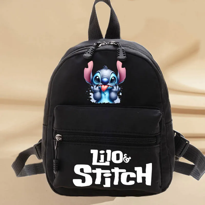 2024 Disney Lilo & Stitch Zaini da donna Trend Nylon Mini Zaini da donna Nuova borsa femminile semplice Borse da scuola per giovani piccole