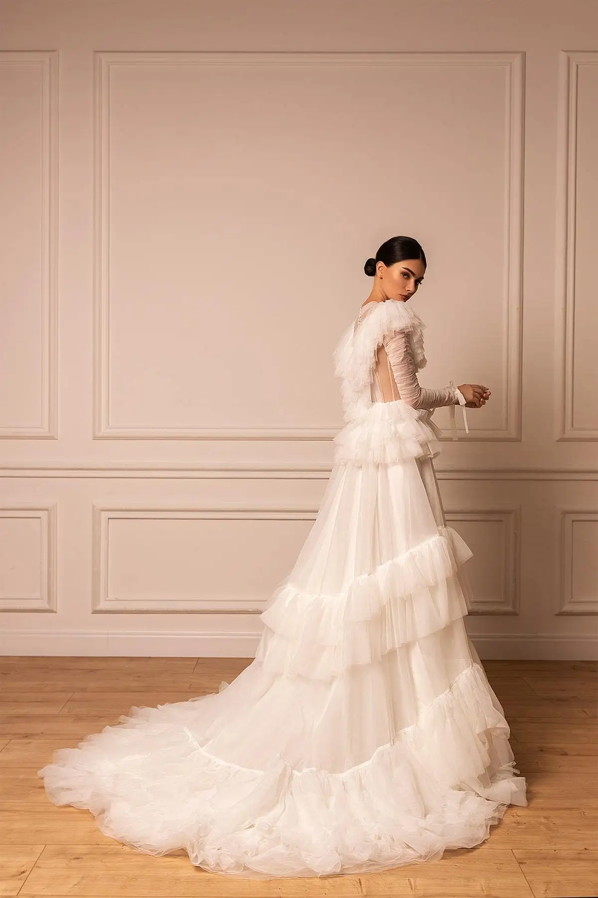 Elegant Off White Boho Bridal Dress Long Sleeve Tiered Tulle Wedding Party Dresses 2023 Newest Ivory Formal Occasion Dress