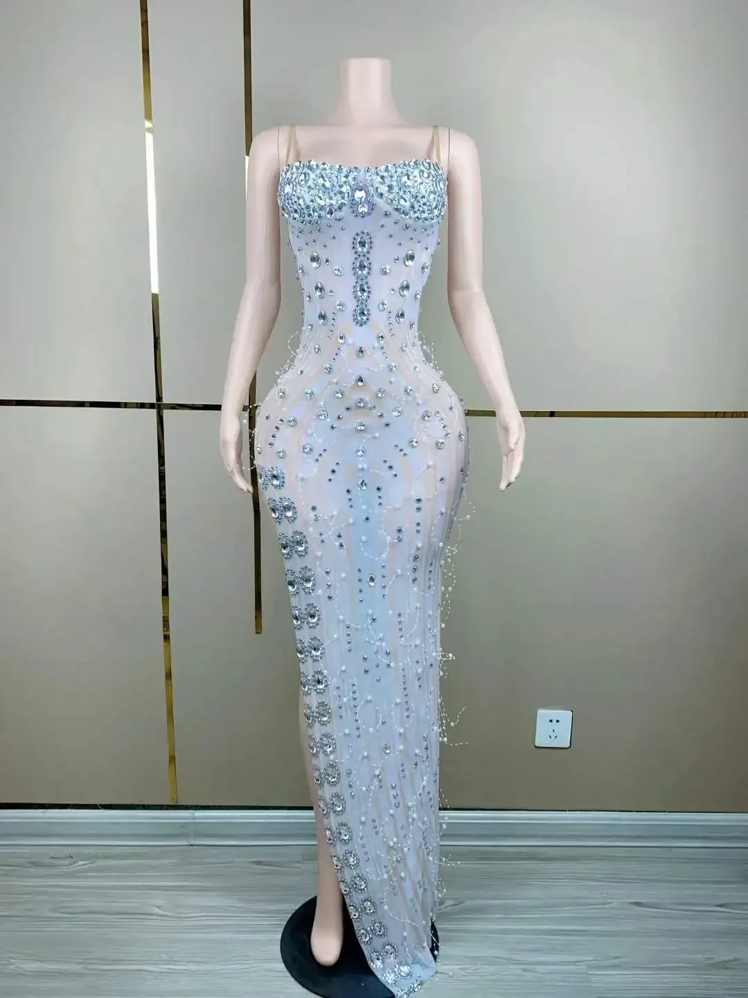 

Women Sparkly Rhinestone Pearl Sexy Backless Singer Long Dress Party Birthday Queen Stage Performance Costume
