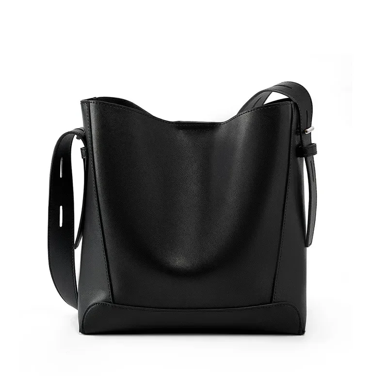 Bolsa de couro genuíno feminina 2024 nova bolsa crossbody versátil couro ombro grande capacidade commuter balde saco