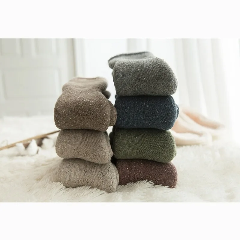 2022 New Winter Warm Wool Women Socks Solid Color Thicker Cashmere Socks Merino Socks Against Cold Snow Russia Male Womens Socks