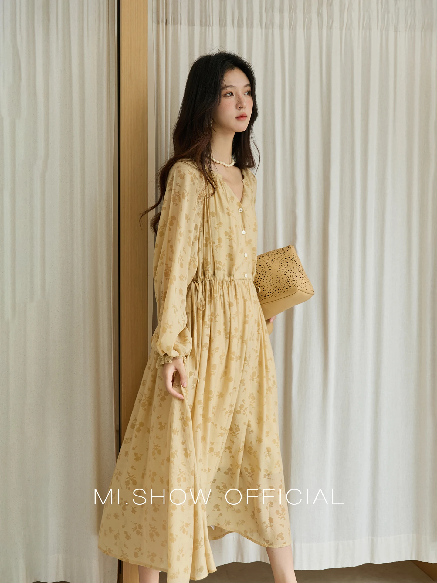 春の新作ファッション 花柄プリント シフォンドレス レディース Vネック ランタン袖 ウエストシェイプ スリム ロングドレス 通勤ドレス