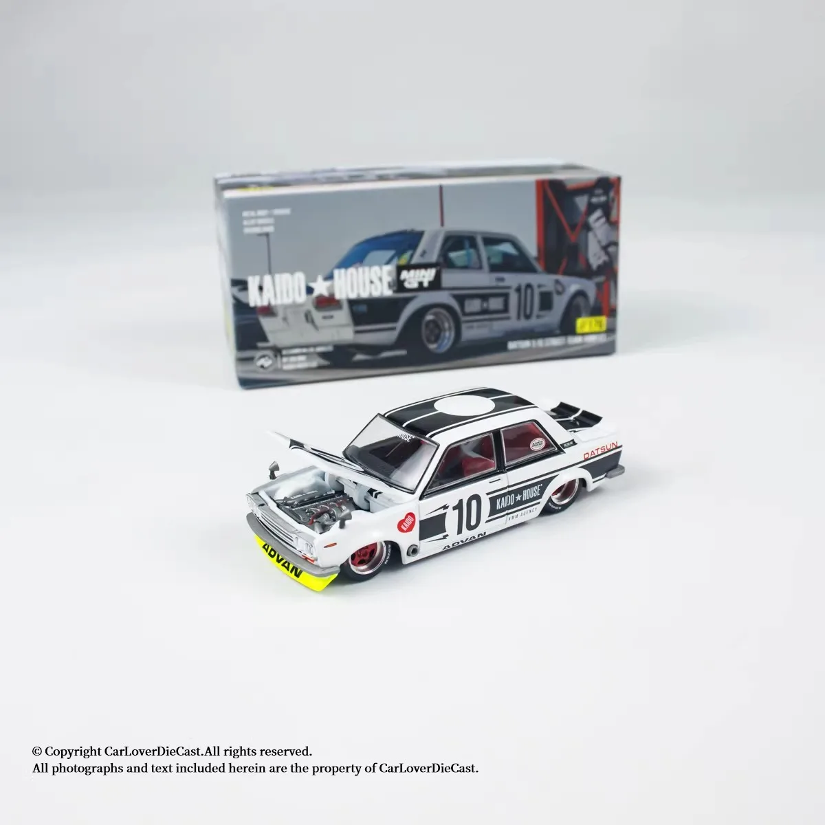 

Коллекционная модель автомобиля Kaido House+MINIGT TSM 1:64 Datsun 510 (176) для подарка, литая под давлением