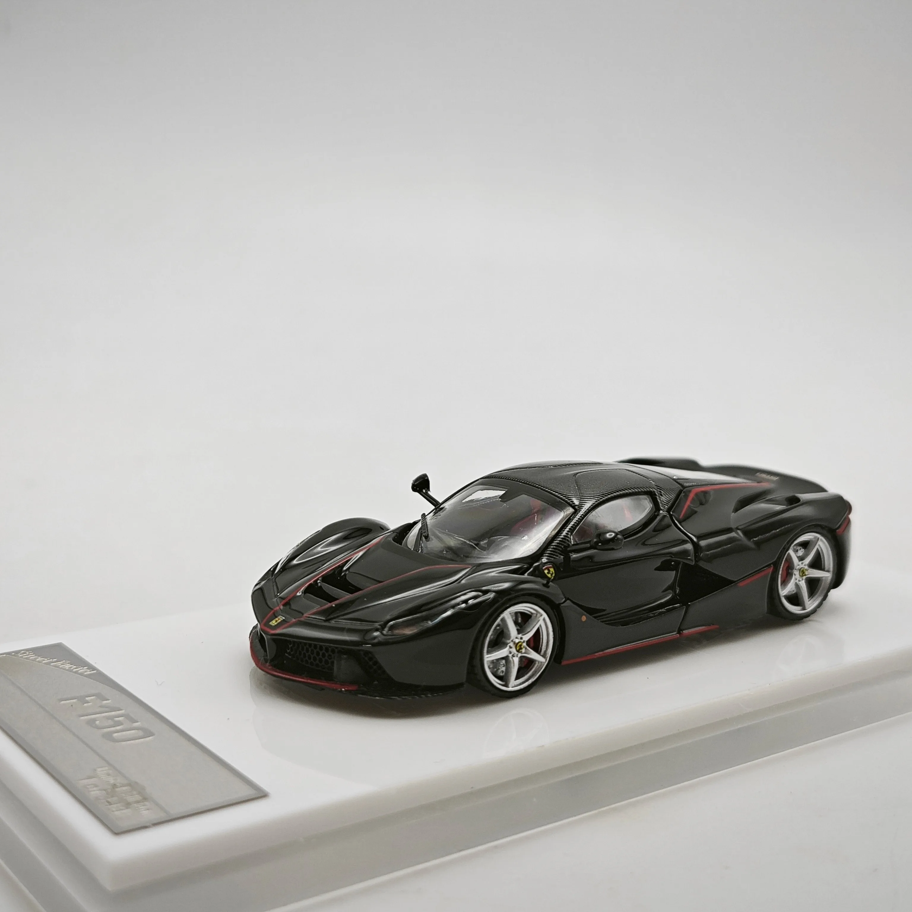 Modelo de Carro Alloy Street Buster SB 1:64 F150 Preto com Tampa Traseira do Motor Abrível