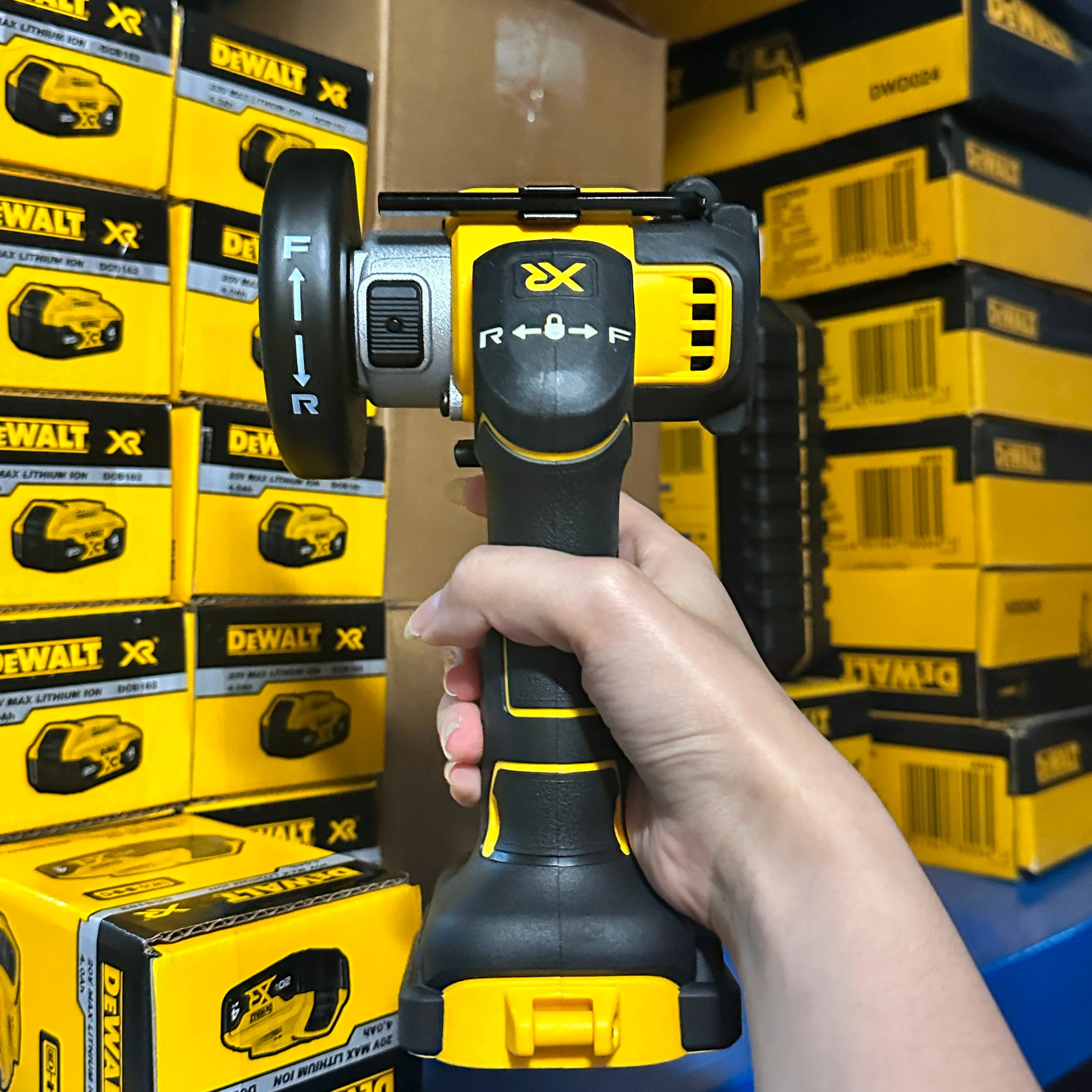 Dewalt 20V Electric Saw DCS438 Brushless Lithium-Ion 3 in. Cordless Cutting Machine Mini Rechargeable Cut Off Tools