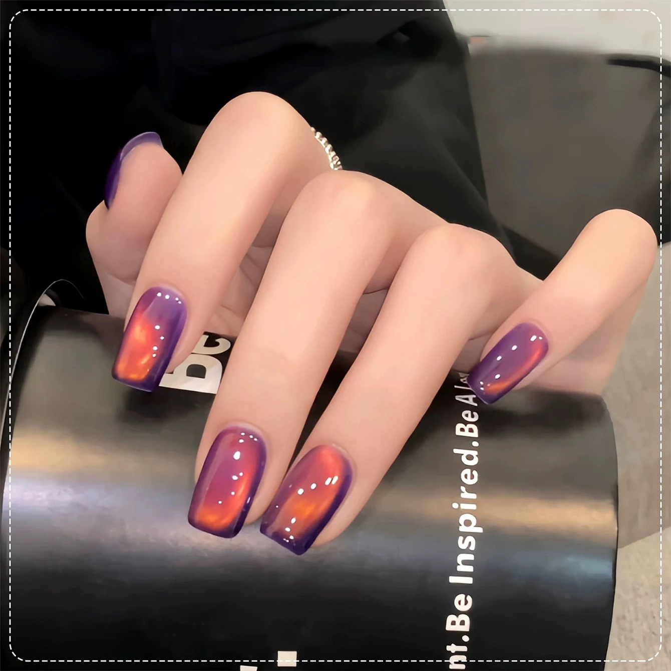 MIANEL 10ML Christmas Fiery Cloud Cat Eye Nail Polish Gel 2025 New Colorful Glass Bead Cat Eye Nail Art Red Nails