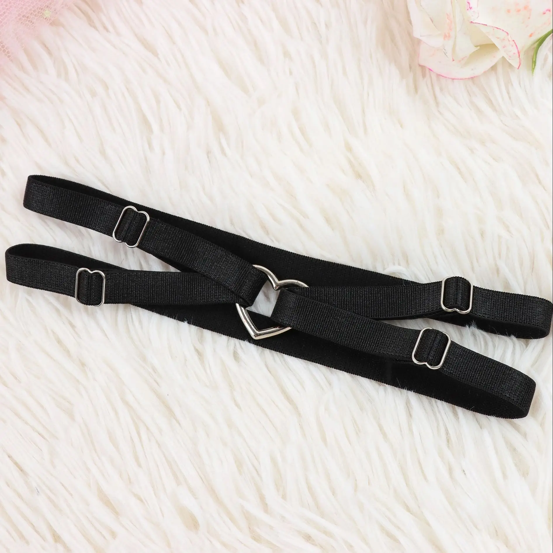 2pcs Women\'s Black Minimalist Elastic Thigh Band With Adjustable Heart-Shaped Ring Decoration Fashionable Punk Gothic Leg Garter