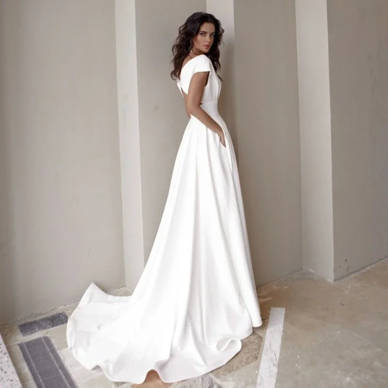 Robe de mariée simple à col en V, manches courtes, train de balayage, fente A-ligne, robe de patients avec poches latérales, robe éducative personnalisée, mode