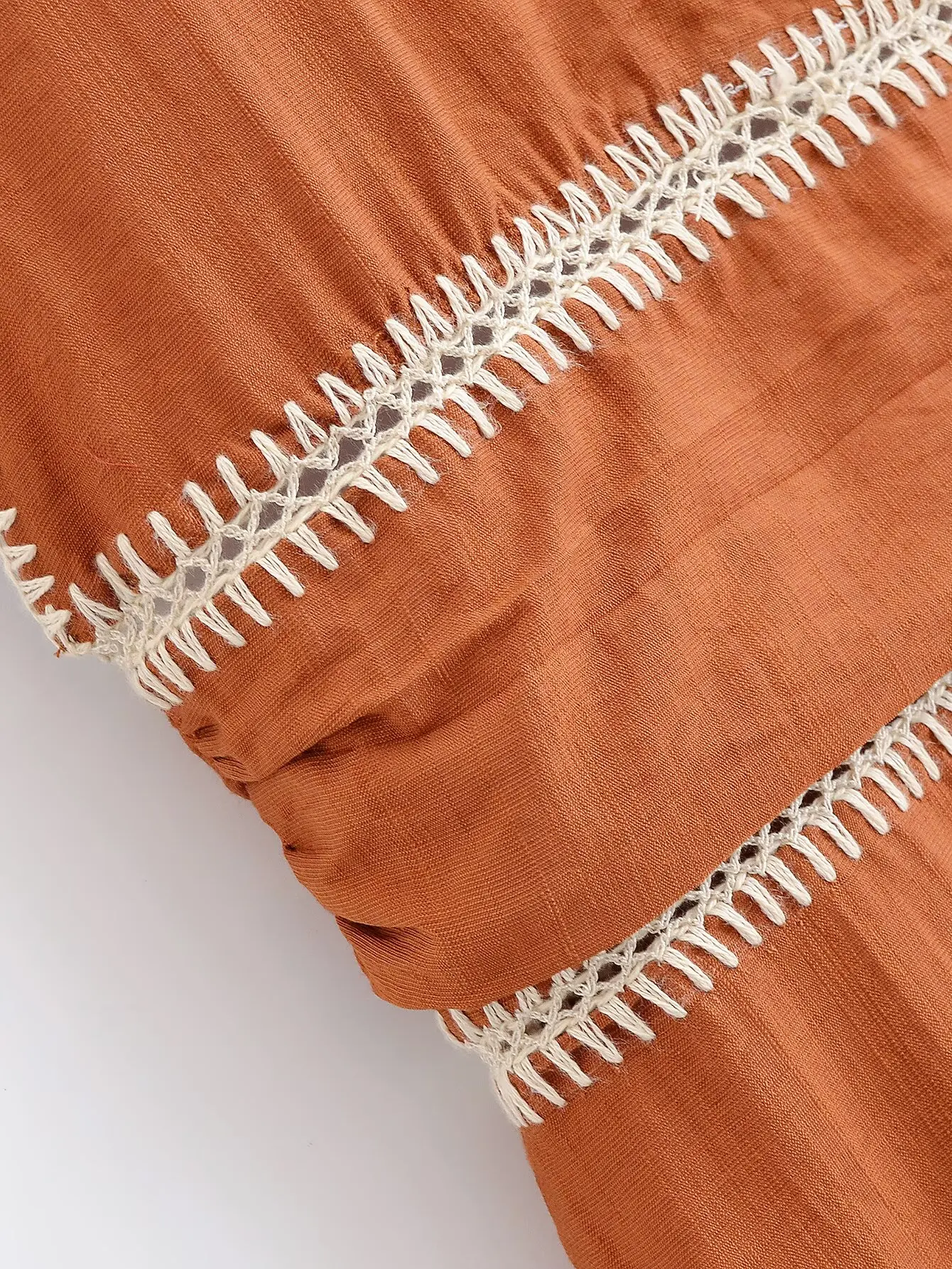 Bsk & traf2025 verão novos produtos feminino retro bordado moda temperamento sem mangas midi vestido 8741/048