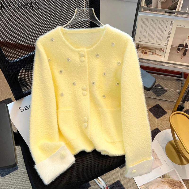 

2026 Spring Autumn Diamonds Pearls Beding Sweater Women French Fashion O-Neck Long Sleeve Knitted Cardigan Ladies Tops Jumper