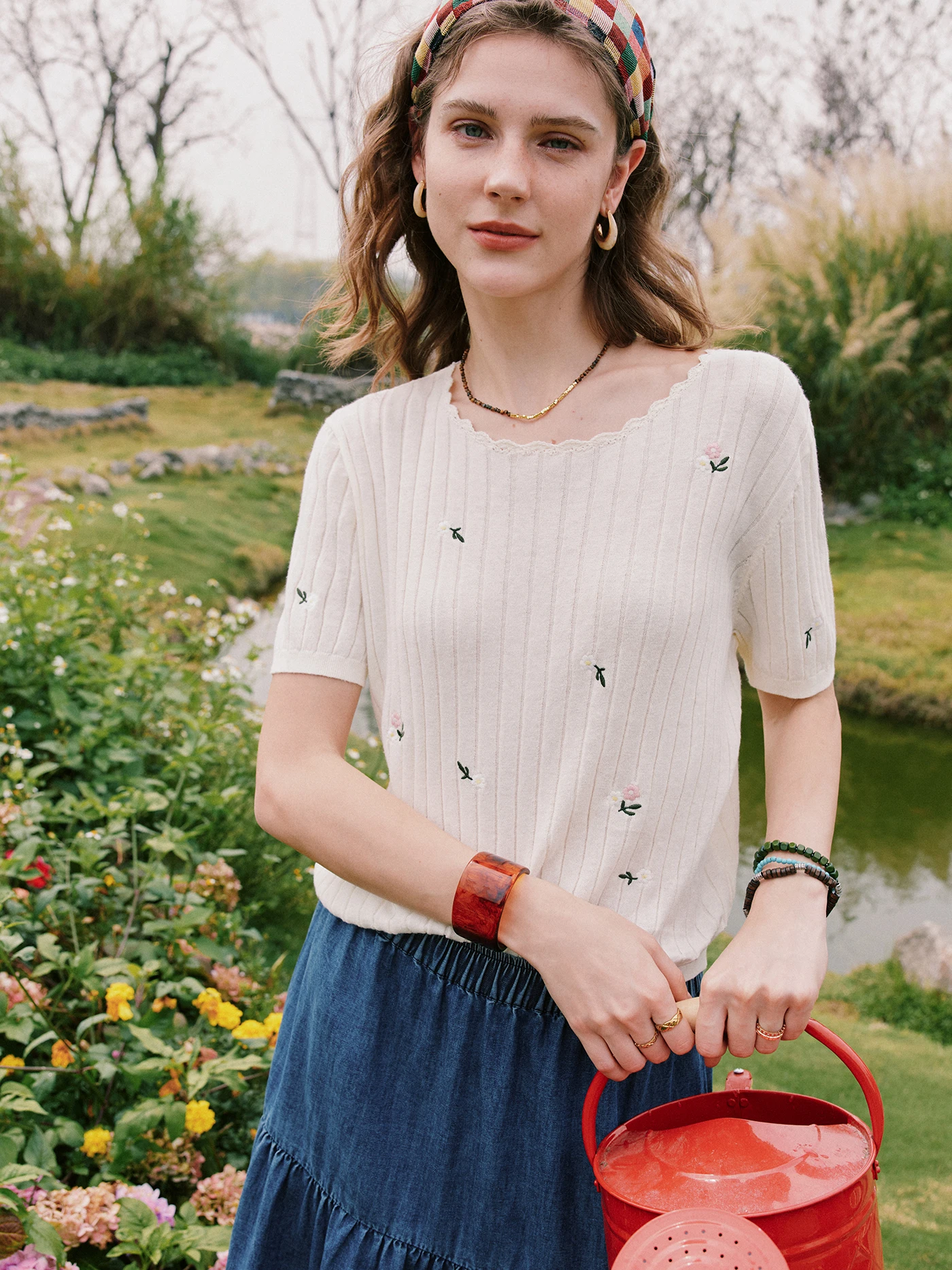 

Женский вязаный свитер Valley Breeze с объемной вышивкой, из бархатного хлопка и льна, с коротким рукавом, круглым вырезом, повседневный, свободного кроя, мягкий