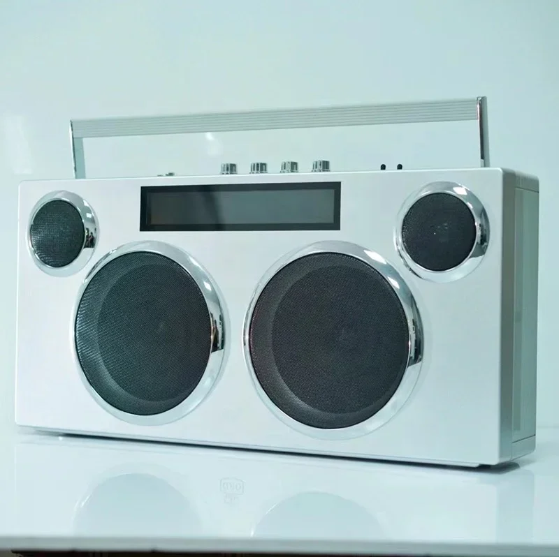 PORTABLE MANHATTAN - BLUETOOTH And USB PLAYBACK BOOMBOX STEREO