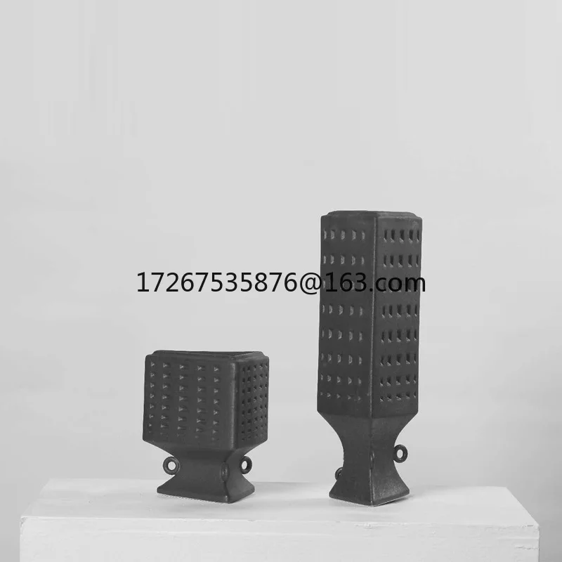 

Medieval wabi sandy wind art black ceramic vase living room entrance creative desktop flower jewelry ornament