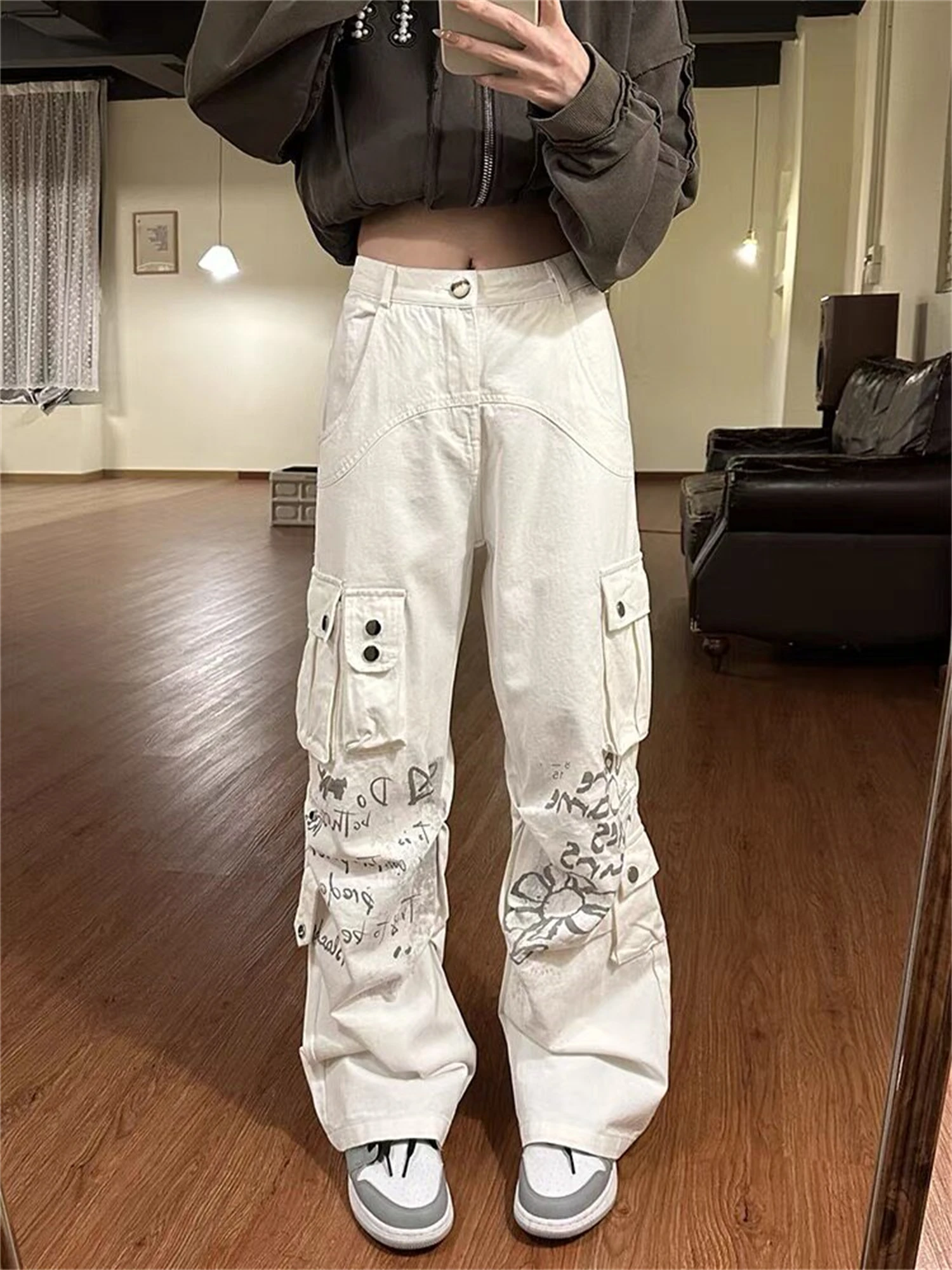 Women's High Waisted Baggy Wide Leg Cargo Jeans White Graffiti Handwritten Text Print Cargo Pockets Y2K Streetwear Denim Pants
