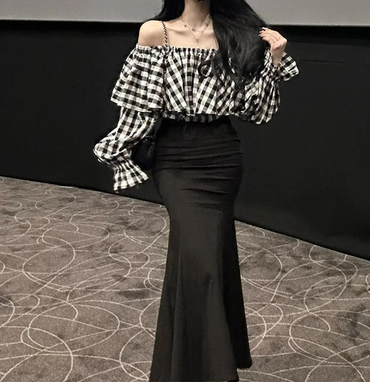 2026 Spring and Autumn Women's New Retro Plaid One-word Shoulder Long-sleeved Top and Split Harpoon Tail Skirt Two-piece Set