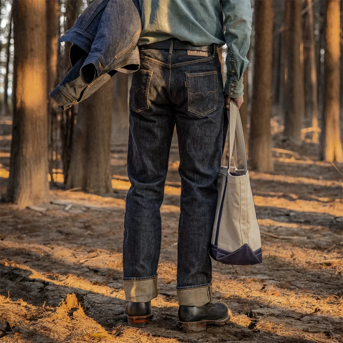 الأحمر تورنادو NOIR 21oz Selvedge الدينيم مستقيم قطع الجينز النيلي وعرة نمط الرجال السراويل