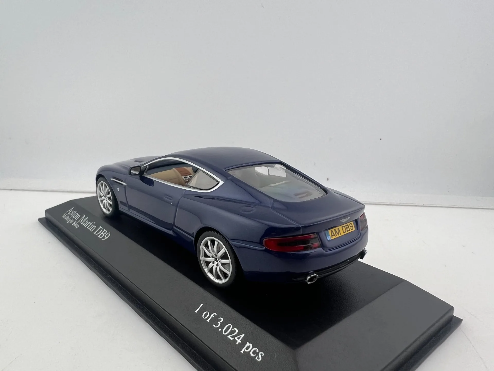 Diecast Mini Cut 1/43 Schaal Aston Martin DB9 Legering Automodel Collectible Toy Gift Souvenir Display Ornament