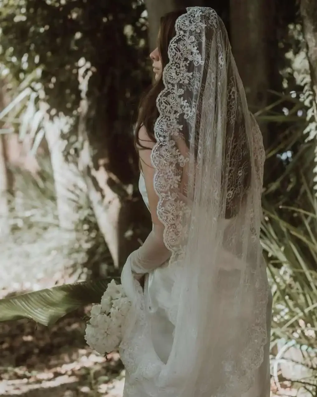 

Customized Bridal Veils Women One-Layer Embroidery Applique Edge Cathedral Veil Princess Bride Dress robes de soirée
