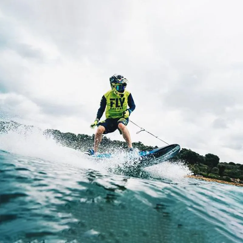 Pure Carbon Fiber Power Surfboard Competitive Water Skiing Board Water Rafting Motorboat Crossing River Boat Oil