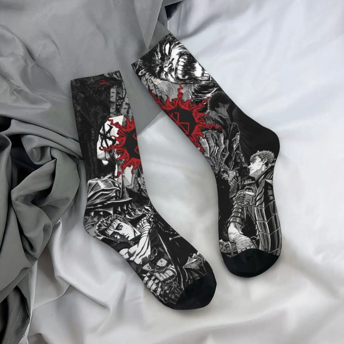 Soft japonês Anime Graphic Crew Socks, Berserk Merchandise, Graphic Crew Socks, presentes maravilhosos para mulheres