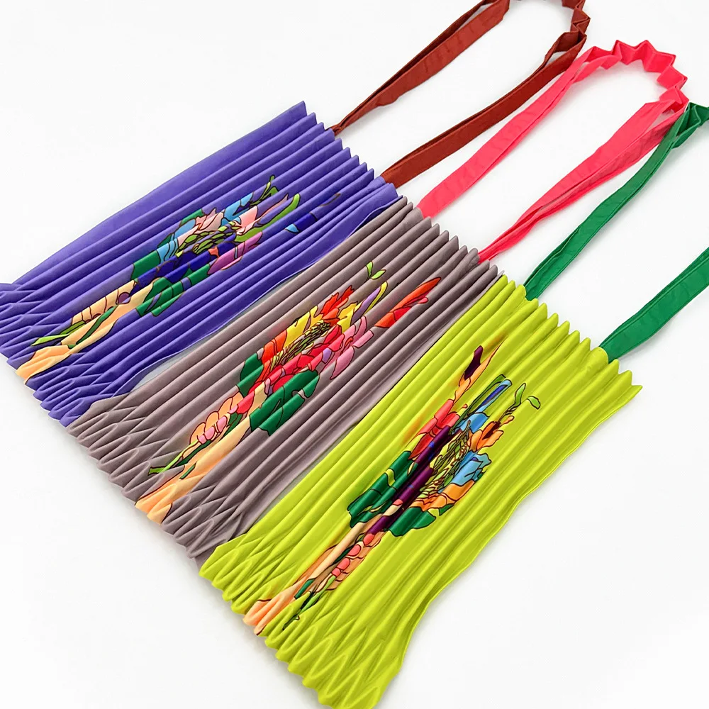 Miyake Folding 2025 New Flower Printed Folding Handbag Women's French Artistic Style Single Shoulder Support Handmade Bag