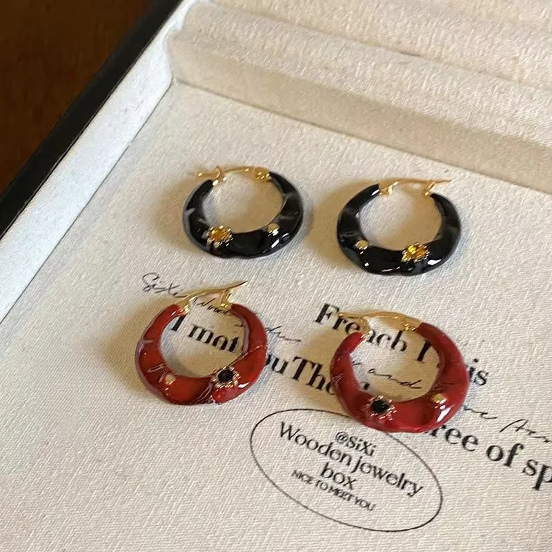 Exaggerated Vintage… - image