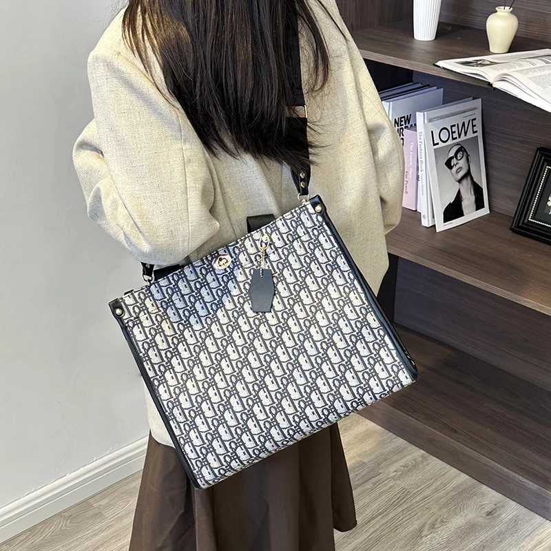 

Ladies Handbag Tote Bags Genuine Leather Shoulder Carry Elegant Design By Luxury Brand Famous Designer