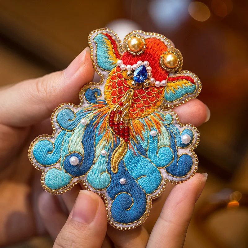 

8.5x7cm French Embroidery Diy Material Bag, Chinese Style Good Luck Koi Fish Brooch, Clothes And Accessories, Creative Gift