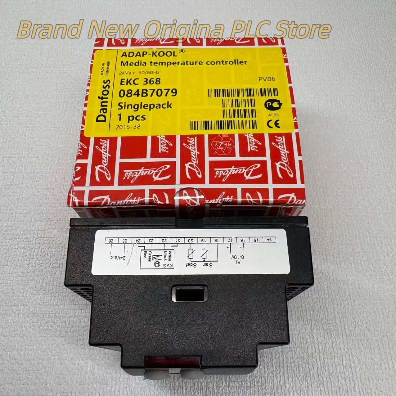 

Новый оригинальный контроллер емкости 084B7079 EKC368 084B7105 EKC331T