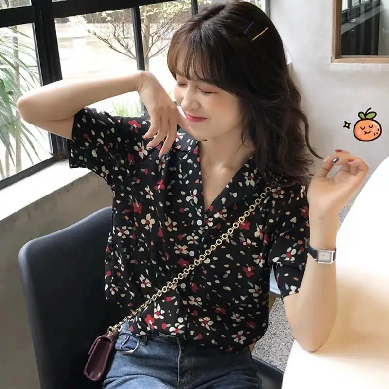 Vintage Floral Shirt Tops Summer New Short Sleeve V Neck Loose Printing Chiffon Blouse Trend Fashion Korean Women Clothing