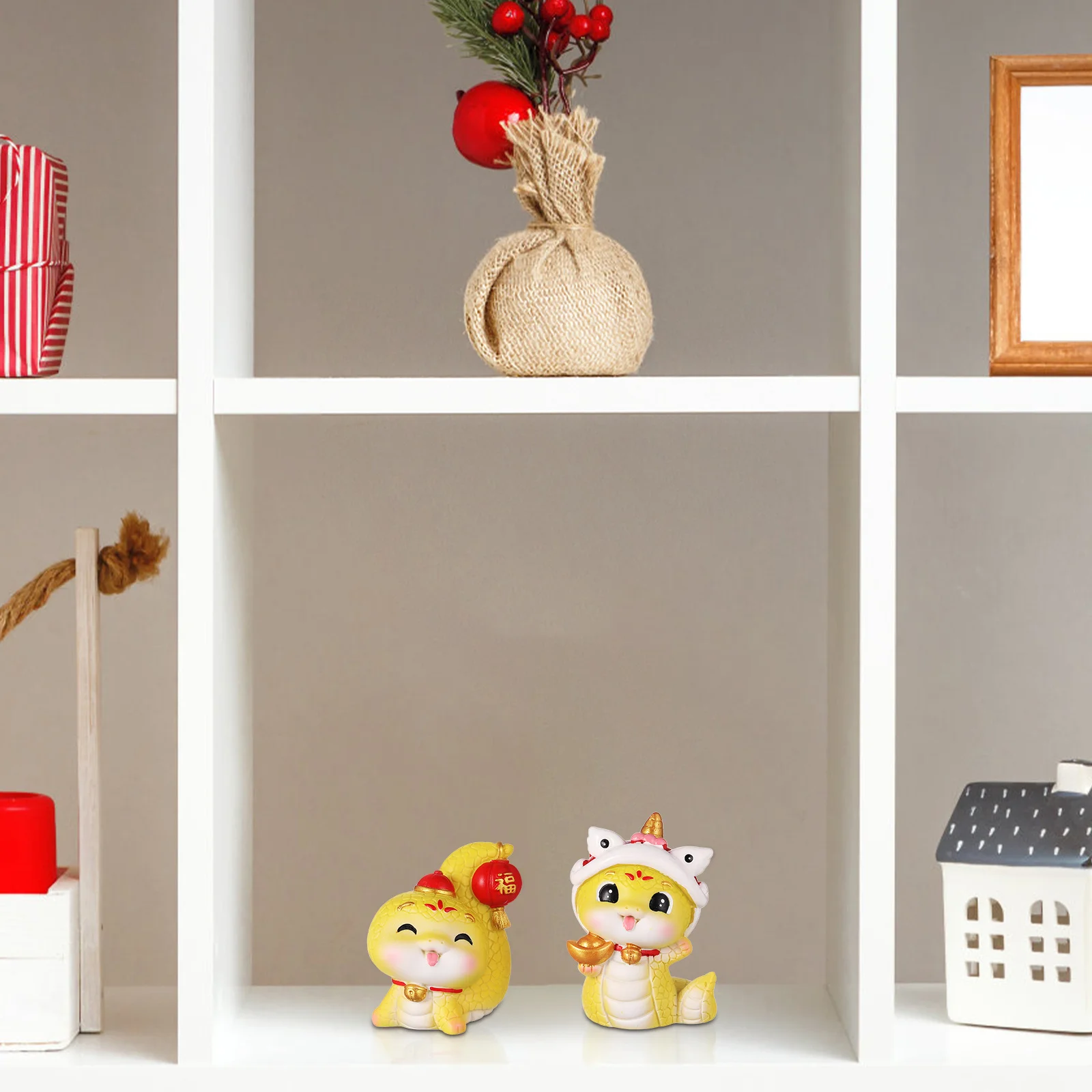 

2 pcs Figurines Snake Figurines Year Of The Snake Decoration Resin Animal Decor For Desktop Shelf Car Ornament