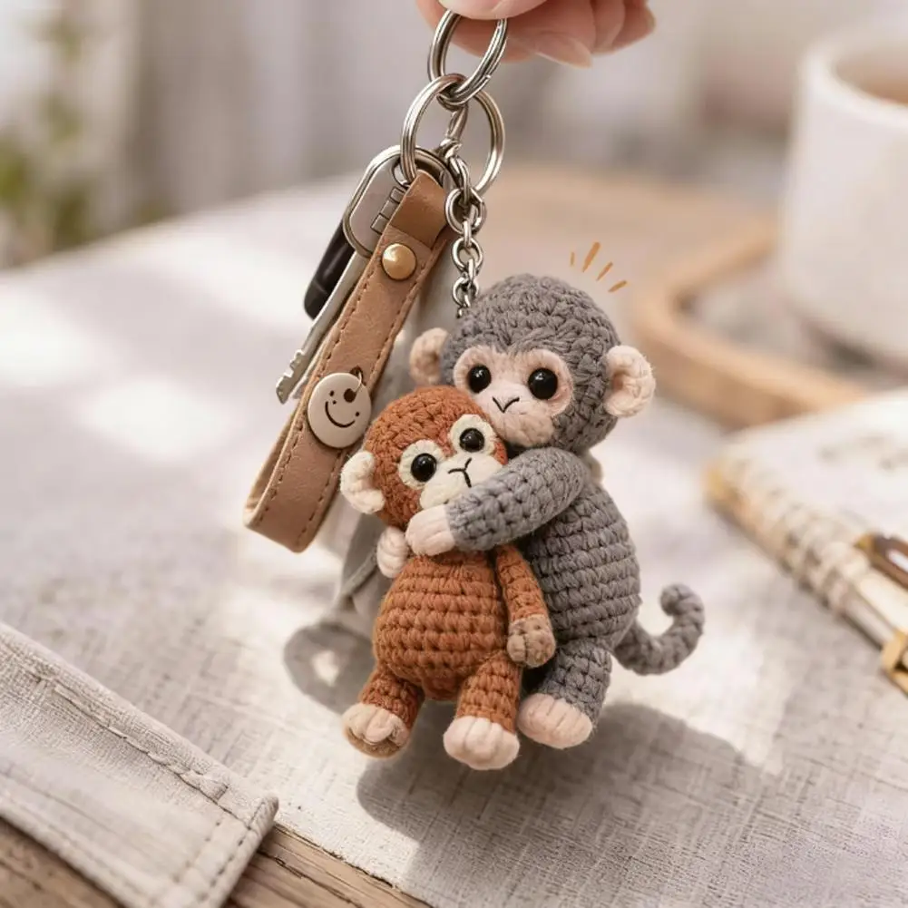 Handgefertigter Häkel-Affen-Schlüsselanhänger Mini-Taschenanhänger Weicher Garn-Plüsch-Affen-Rucksack-Schlüsselring Geschenk für Paare Kinder Erwachsene – Detail 4