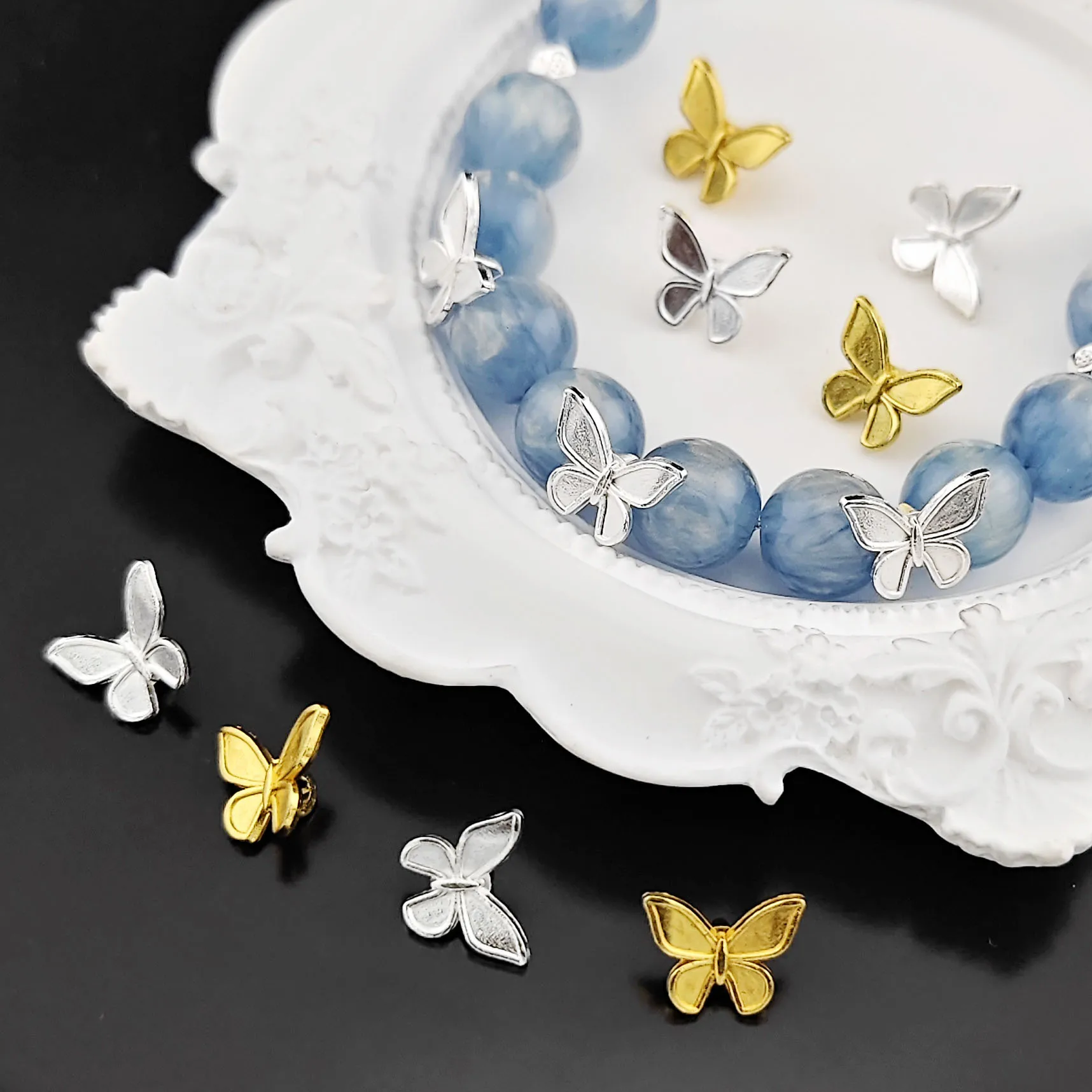 10/30 قطعة سبائك فضية اللون فراشة على شكل خرزة مباعدة DIY بها بنفسك الديكور شرابة حلية مجوهرات اكسسوارات فضفاض الخرز المواد