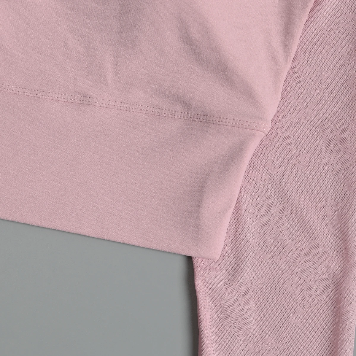 가을을 위한 긴 소매의 여성용 요가복 가슴 패드가 있는 새로운 스타일의 필라테스 피트니스 의류 고가치 런닝