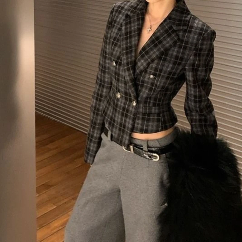 

Checkered Short Suit Jacket with Women's Waist Cinching Design, Slim Fit and Slimming Effect, Long Sleeved with Fur