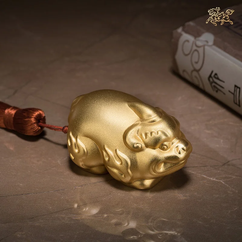 2022 Asia high grade 24K gold plating dragon PI XIU hand pieces Spiritual Talisman bless safe bring Fortune money Good luck